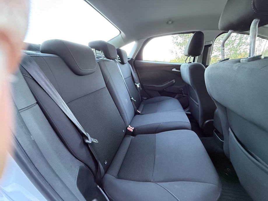 FORD FOCUS 1,0 GTDI,PRVI VLASNIK,,2016 KUPLJEN U GRAND FORD OSIJEK, fotografija 11