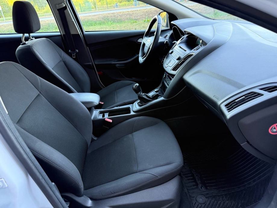 FORD FOCUS 1,0 GTDI,PRVI VLASNIK,,2016 KUPLJEN U GRAND FORD OSIJEK, fotografija 9