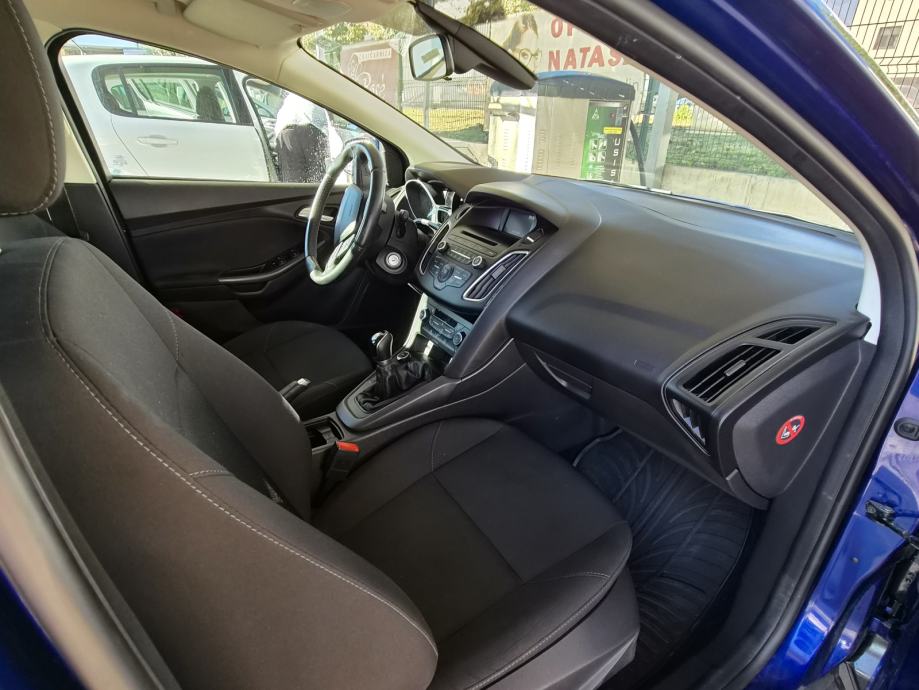 Ford Focus 1,0 GTDi, fotografija 8