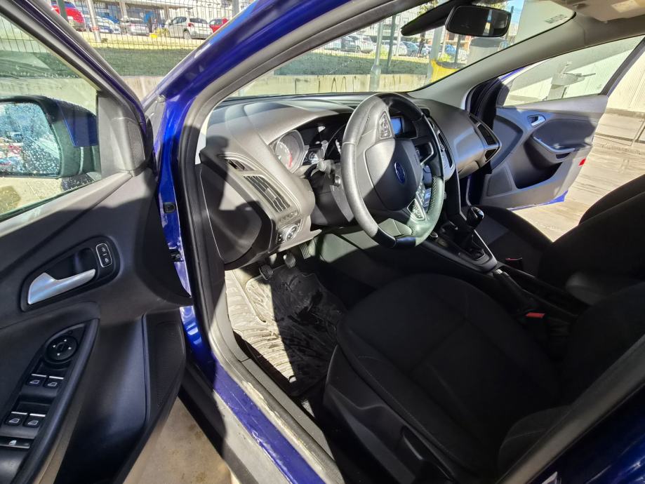 Ford Focus 1,0 GTDi, fotografija 9