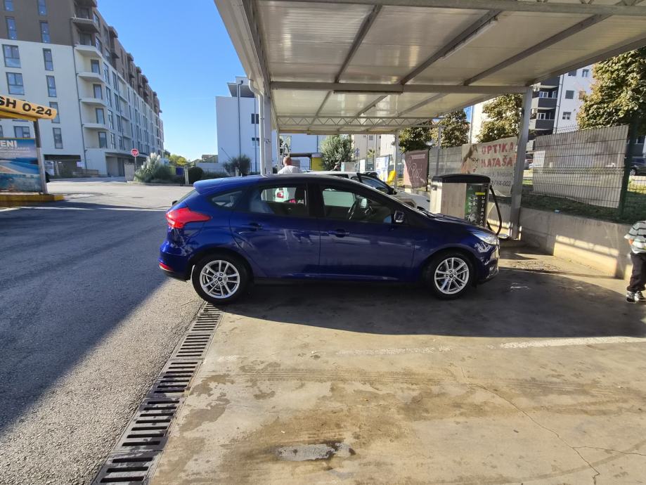 Ford Focus 1,0 GTDi, fotografija 7