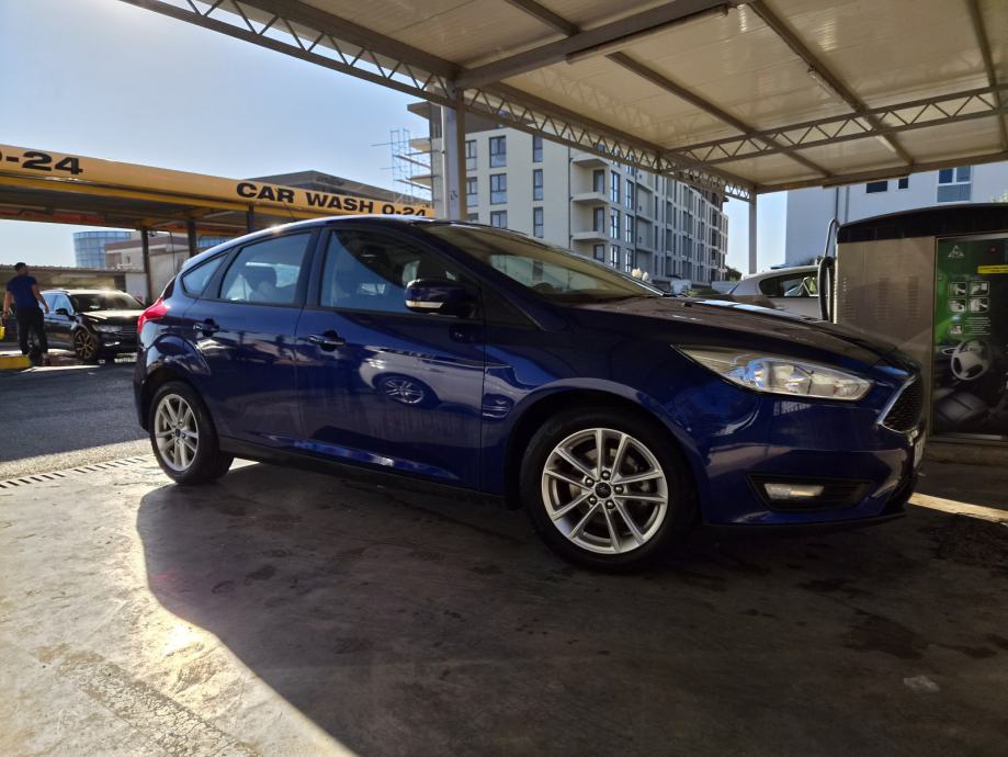 Ford Focus 1,0 GTDi, fotografija 2