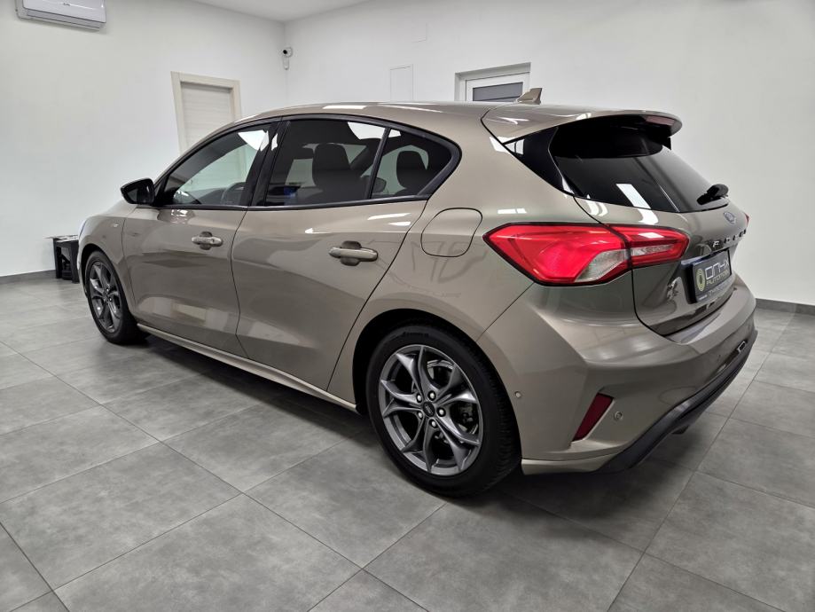 Ford Focus 1,0 GTDi ST LINE, NAVI, PARKPILOT, KAMERA, GARANCIJA NA KM, fotografija 4