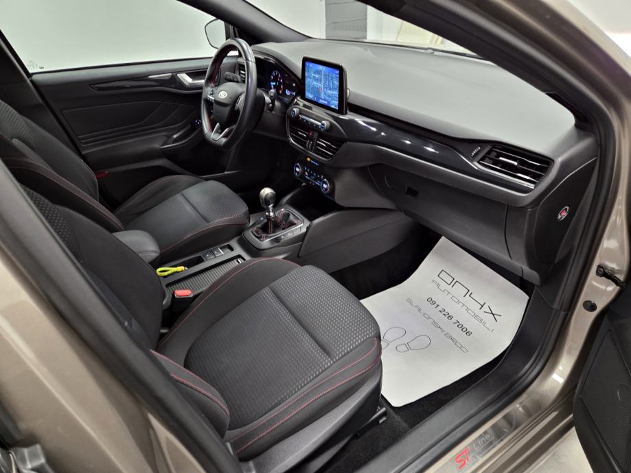 Ford Focus 1,0 GTDi ST LINE, NAVI, PARKPILOT, KAMERA, GARANCIJA NA KM, fotografija 10