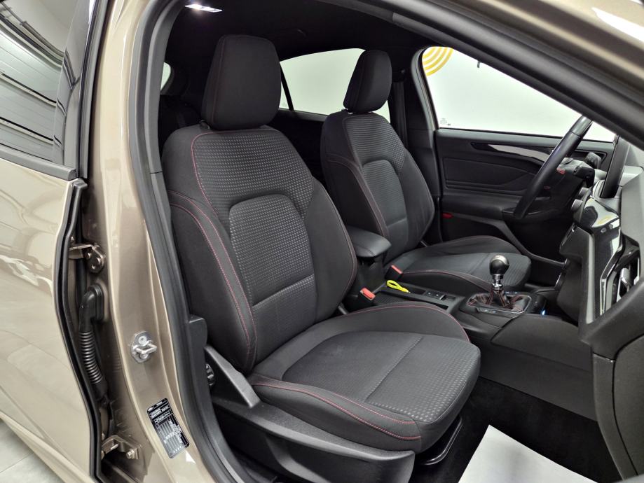 Ford Focus 1,0 GTDi ST LINE, NAVI, PARKPILOT, KAMERA, GARANCIJA NA KM, fotografija 12