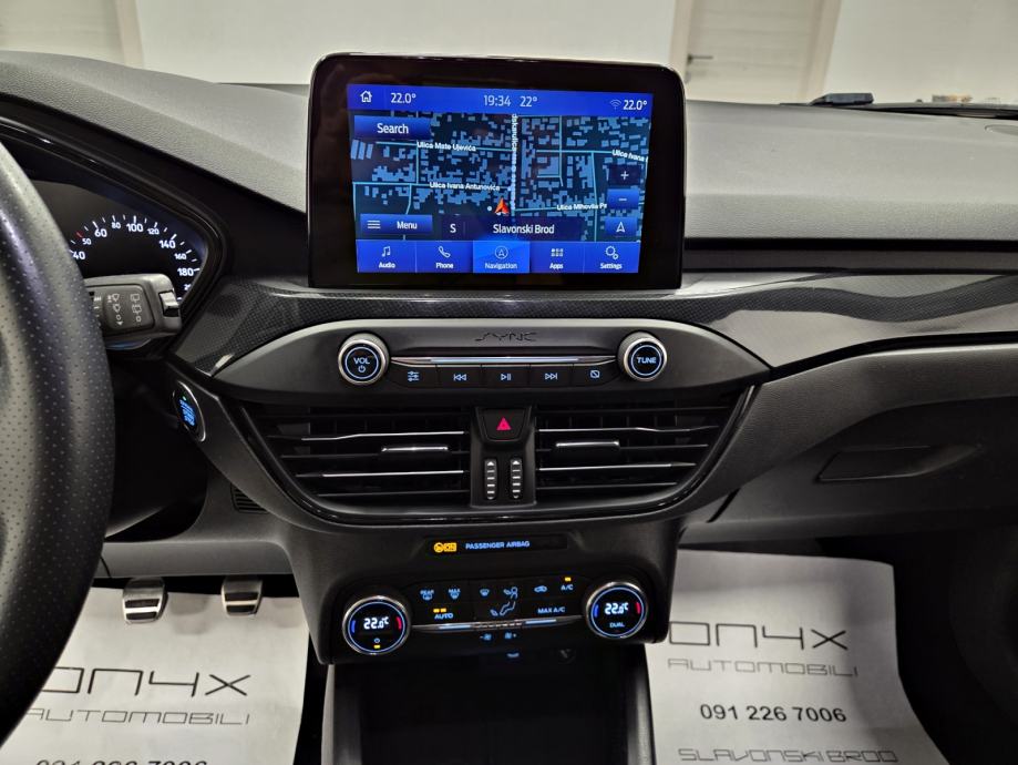 Ford Focus 1,0 GTDi ST LINE, NAVI, PARKPILOT, KAMERA, GARANCIJA NA KM, fotografija 17