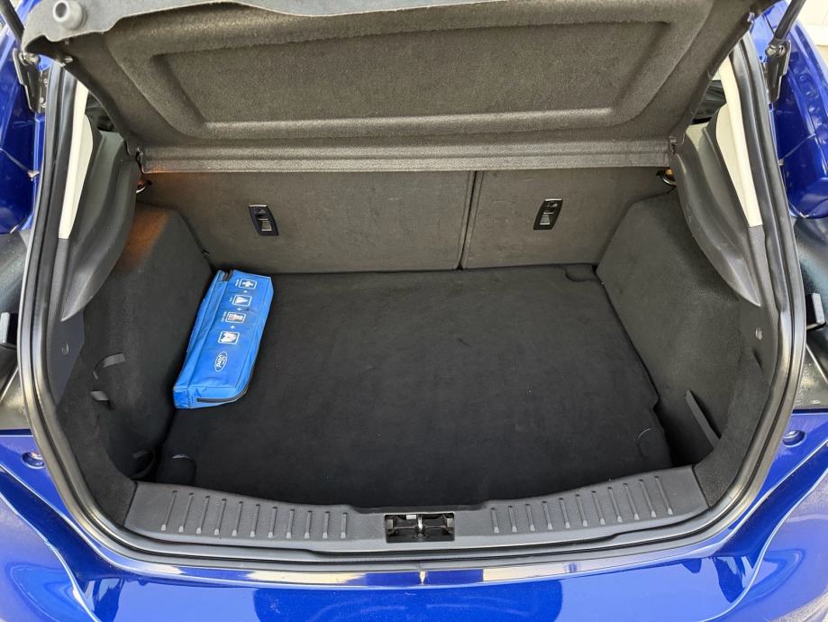 FORD FOCUS 1.0GTDI-HR.AUTO-1.VLASNIK-REGISTRIRAN-TEMPOMAT-KLIMA-, fotografija 20