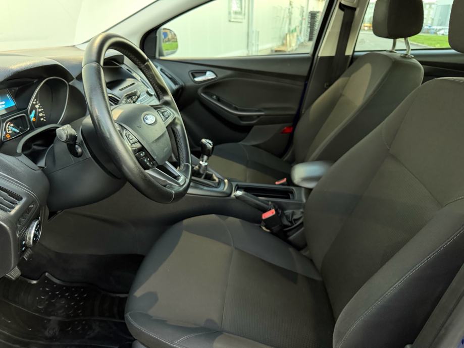 FORD FOCUS 1.0GTDI-HR.AUTO-1.VLASNIK-REGISTRIRAN-TEMPOMAT-KLIMA-, fotografija 15