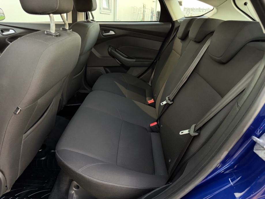 FORD FOCUS 1.0GTDI-HR.AUTO-1.VLASNIK-REGISTRIRAN-TEMPOMAT-KLIMA-, fotografija 16
