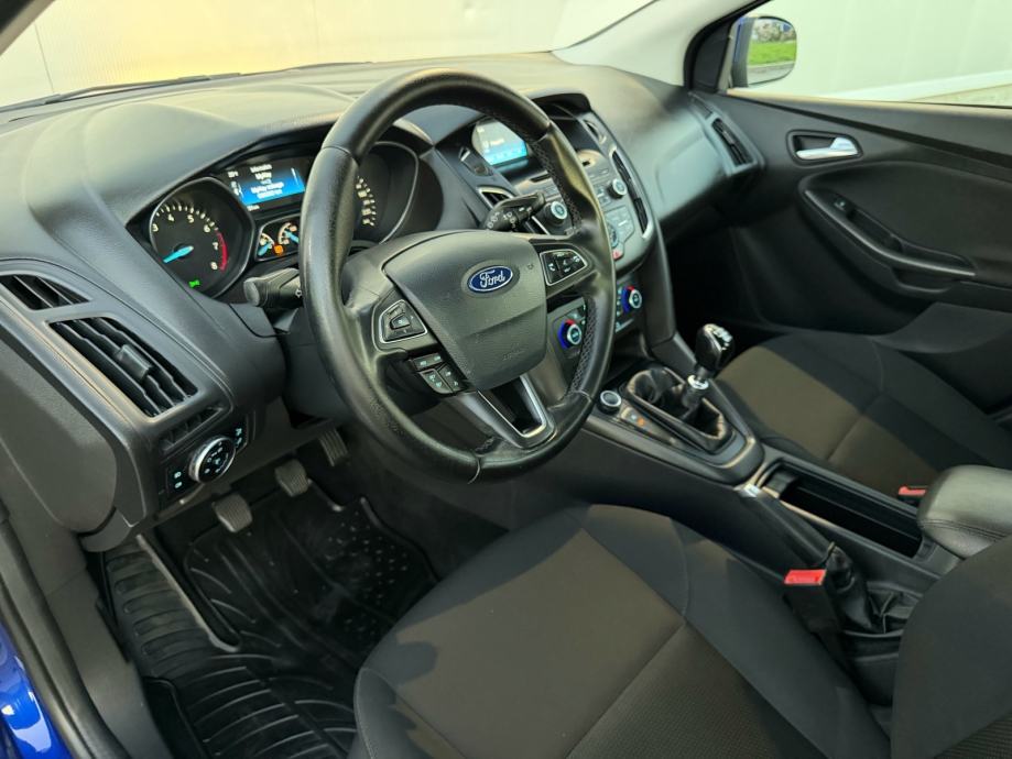 FORD FOCUS 1.0GTDI-HR.AUTO-1.VLASNIK-REGISTRIRAN-TEMPOMAT-KLIMA-, fotografija 17