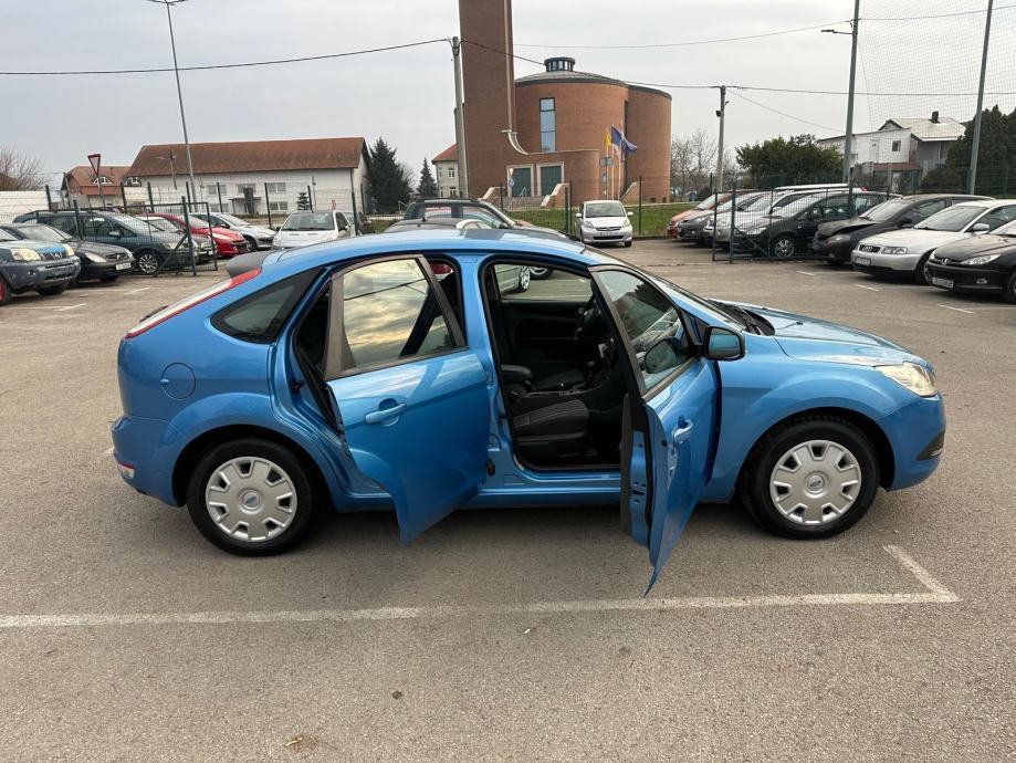 Ford Focus 1,4, fotografija 8