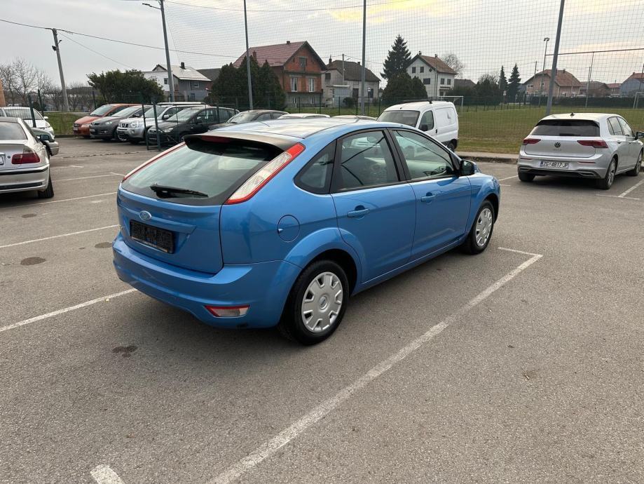 Ford Focus 1,4, fotografija 13