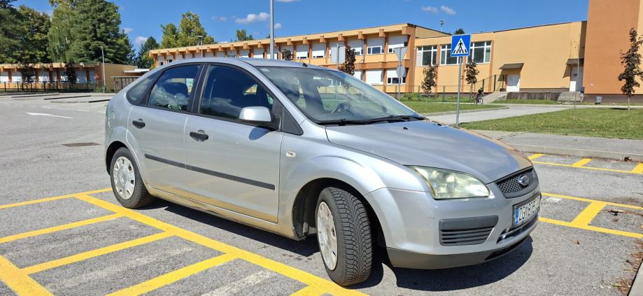 Ford Focus 1.4 ZETEC - SE, fotografija 3