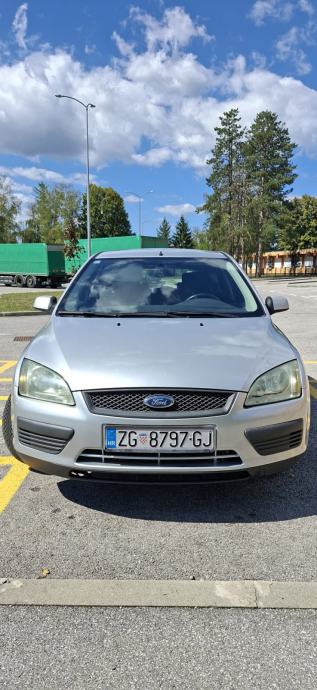 Ford Focus 1.4 ZETEC - SE, fotografija 2