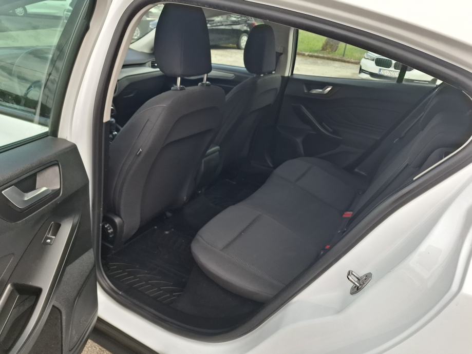 Ford Focus 1,5 EcoBlue-AUT KLIMA-PARK SENZORI-HR AUTO-SERVISNA KNJIGA, fotografija 13