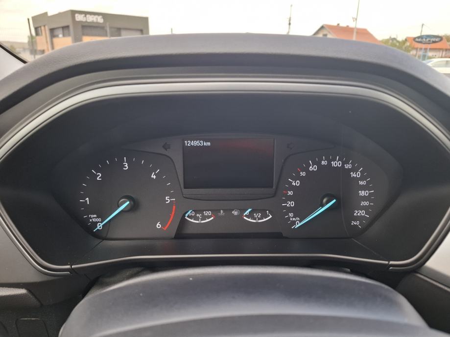Ford Focus 1,5 EcoBlue-AUT KLIMA-PARK SENZORI-HR AUTO-SERVISNA KNJIGA, fotografija 19
