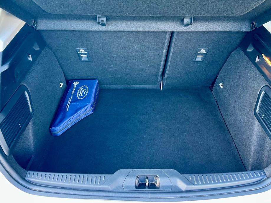 FORD FOCUS 1.5 ECOBLUE • HR AUTO • 1. VLASNIK • U PDV-U • 125tkm, fotografija 13