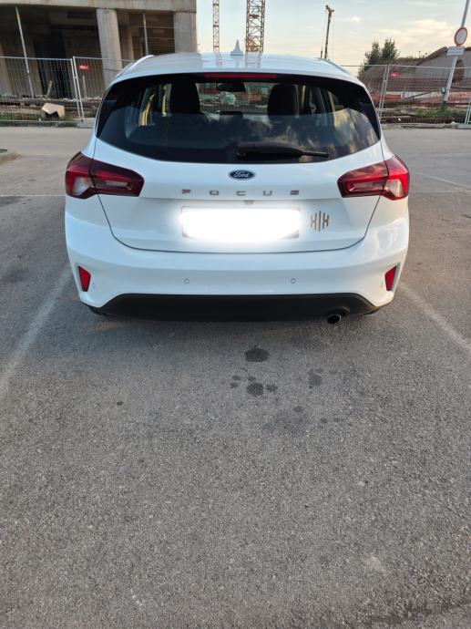 Ford Focus 1,5 EcoBlue automatic, registriran 1 god,upravo servisiran, fotografija 2