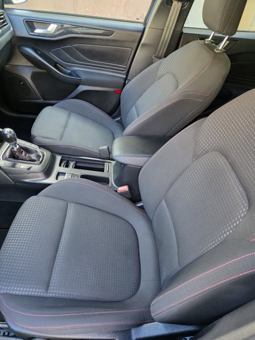 Ford Focus 1,5 S line, fotografija 8