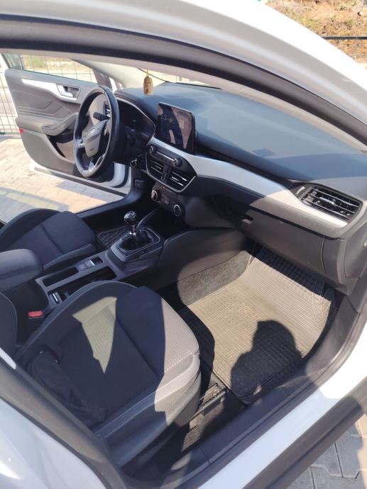 Ford Focus 1,5, fotografija 7