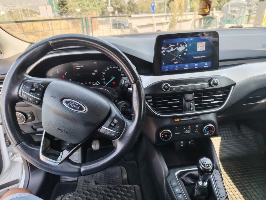 Ford Focus 1,5, fotografija 16