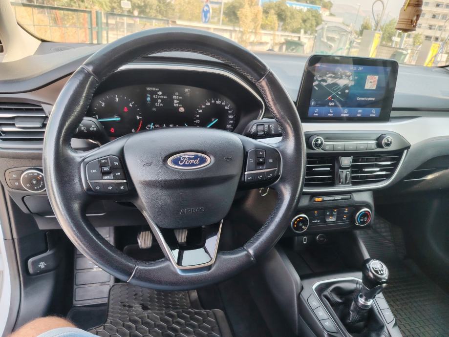 Ford Focus 1,5, fotografija 17