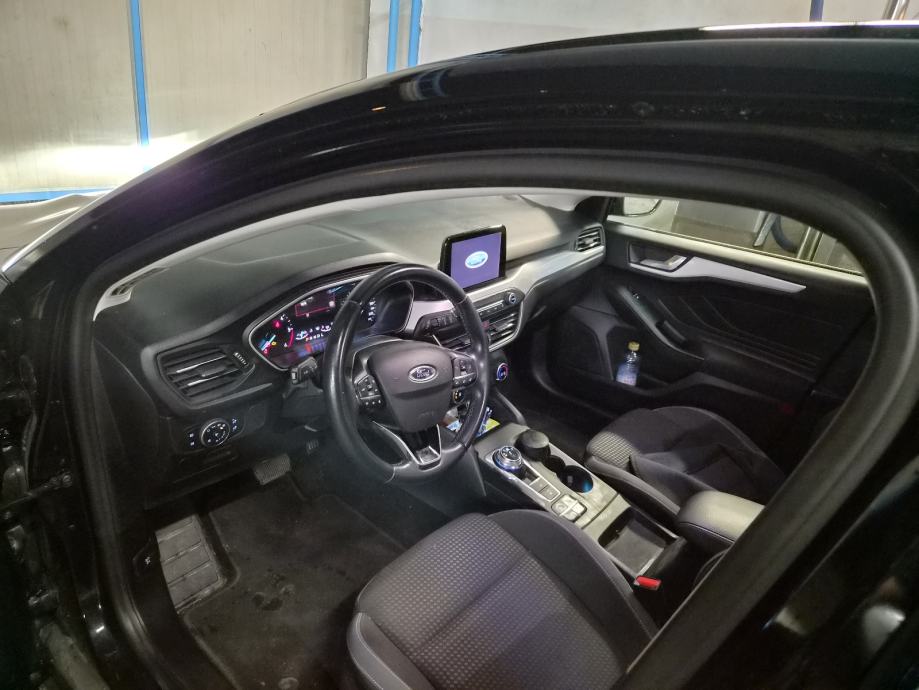 Ford Focus 1,5, fotografija 8
