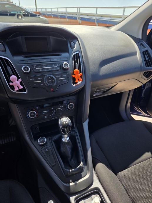 Ford Focus 1,5 TDCi 70kw/95KS registriran do 09/2027, fotografija 7