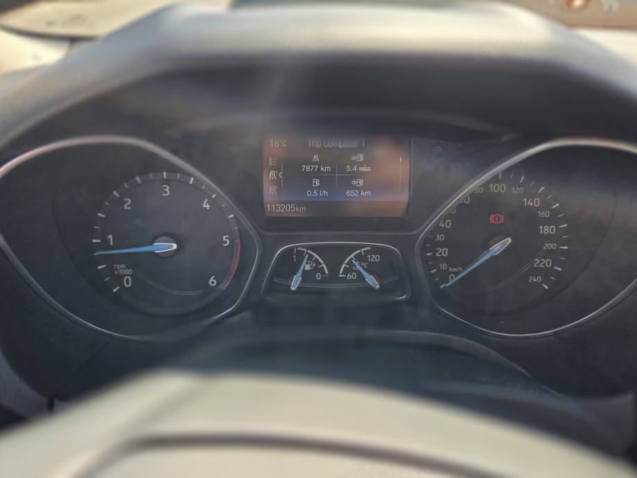 Ford Focus 1,5 TDCi 70kw/95KS registriran do 09/2027, fotografija 8