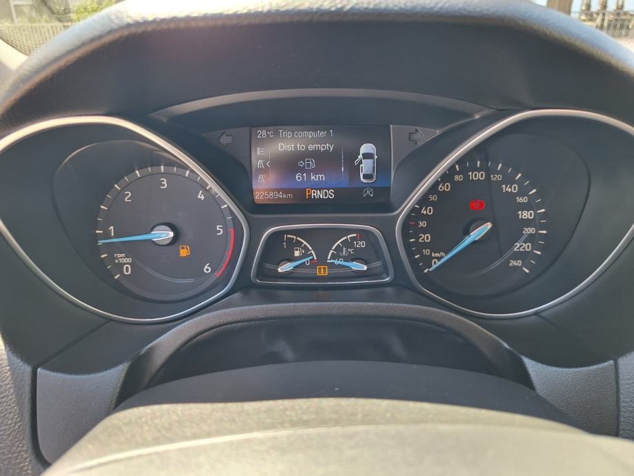 Ford Focus 1,5 TDCi automatik NAVI., fotografija 17