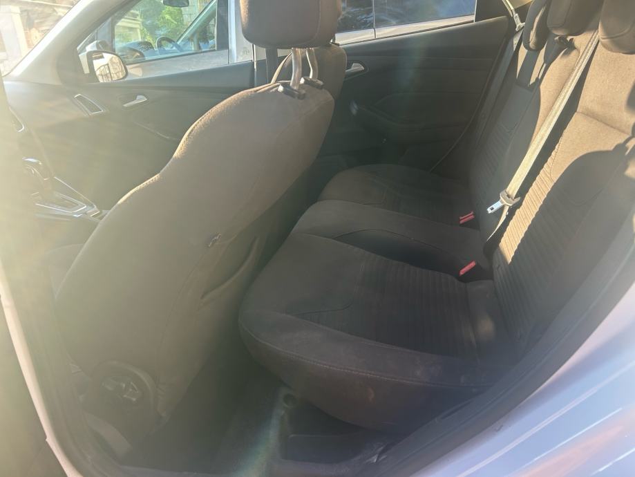 Ford Focus 1,5 TDCi automatik, fotografija 7
