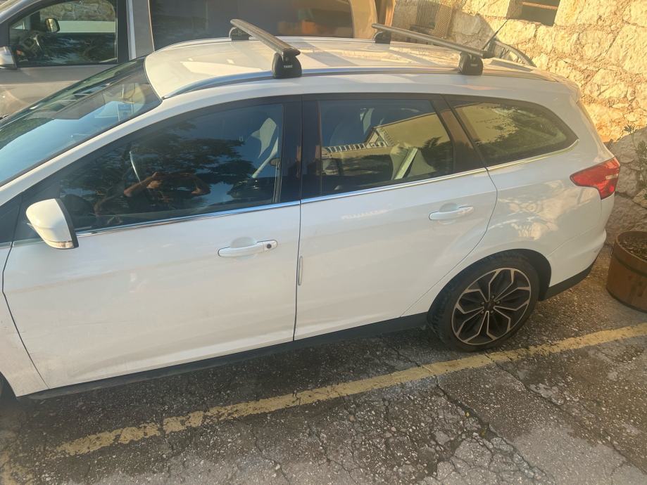 Ford Focus 1,5 TDCi automatik, fotografija 6