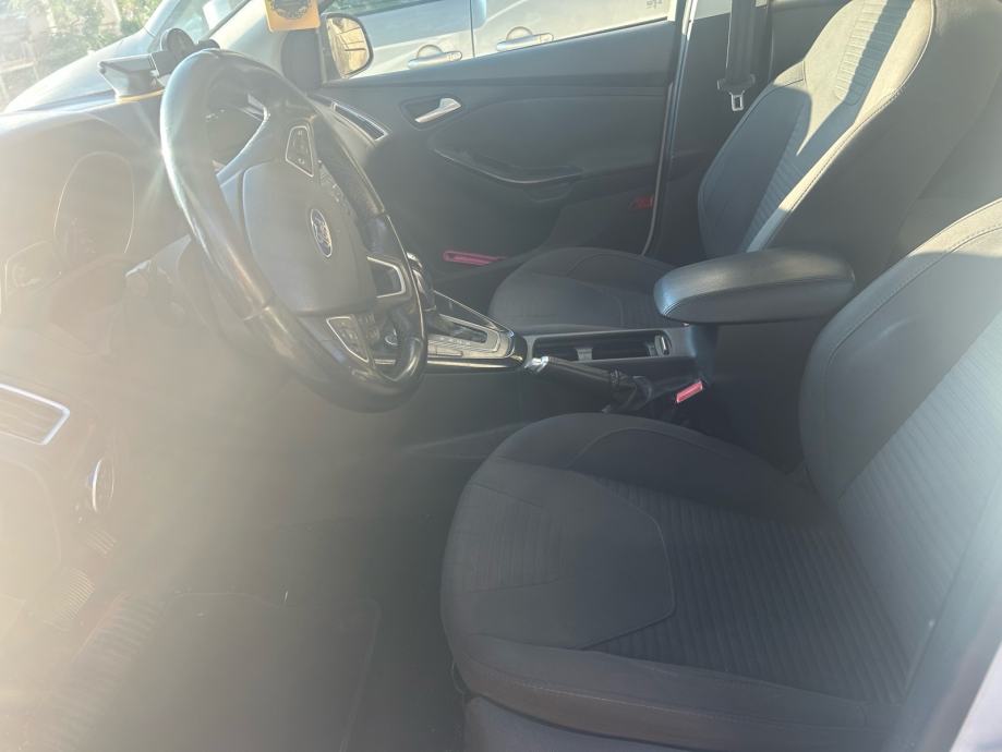 Ford Focus 1,5 TDCi automatik, fotografija 2