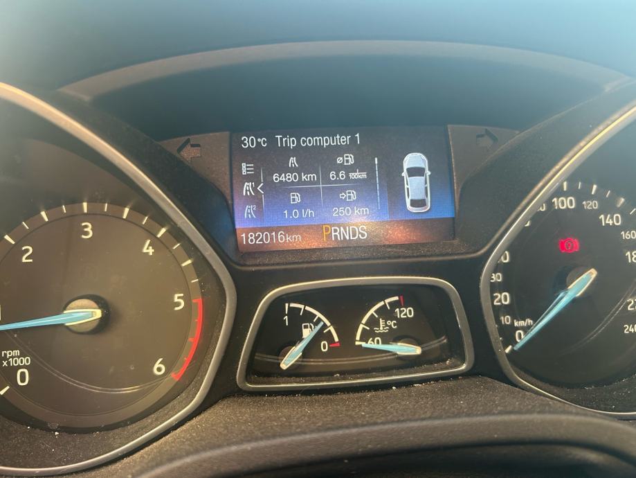 Ford Focus 1,5 TDCi automatik, fotografija 5