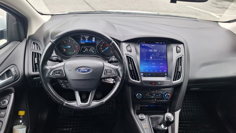 Ford Focus 1,5 TDCi * DIESEL - KLIMA - IZVRSTAN *, fotografija 9