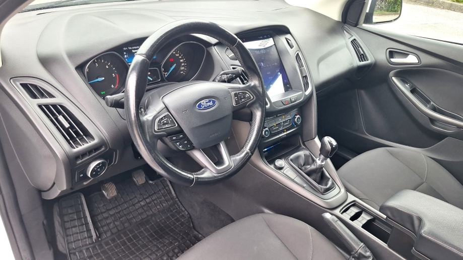 Ford Focus 1,5 TDCi * DIESEL - KLIMA - IZVRSTAN *, fotografija 11