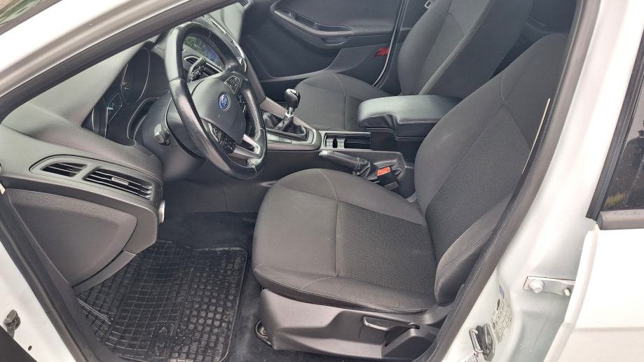 Ford Focus 1,5 TDCi * DIESEL - KLIMA - IZVRSTAN *, fotografija 12