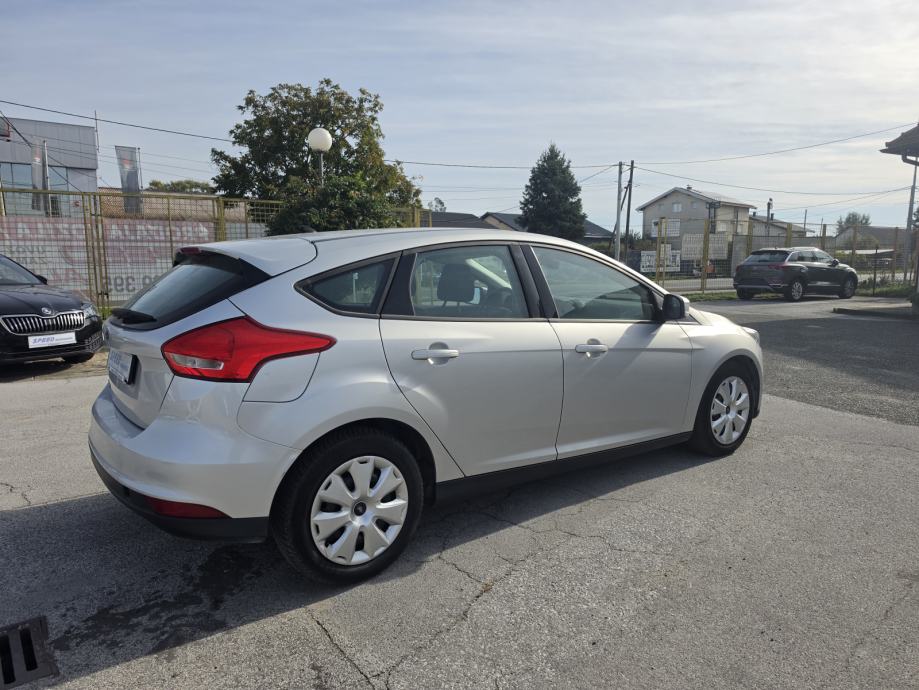 Ford Focus 1,5 TDCi*HR AUTO *SERVISNA *KARTICE 36 RATA*, fotografija 7