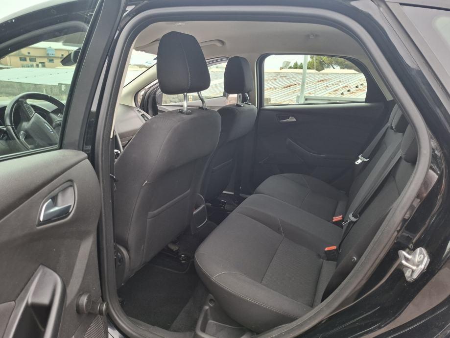 Ford Focus 1,5 TDCi, fotografija 10