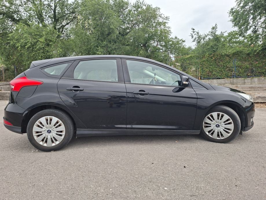 Ford Focus 1,5 TDCi, fotografija 3