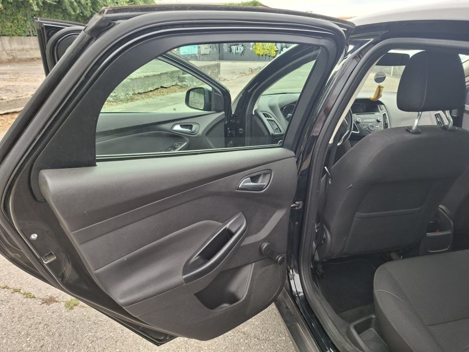 Ford Focus 1,5 TDCi, fotografija 11