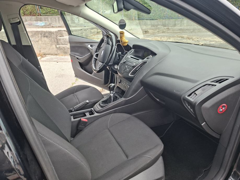 Ford Focus 1,5 TDCi, fotografija 14