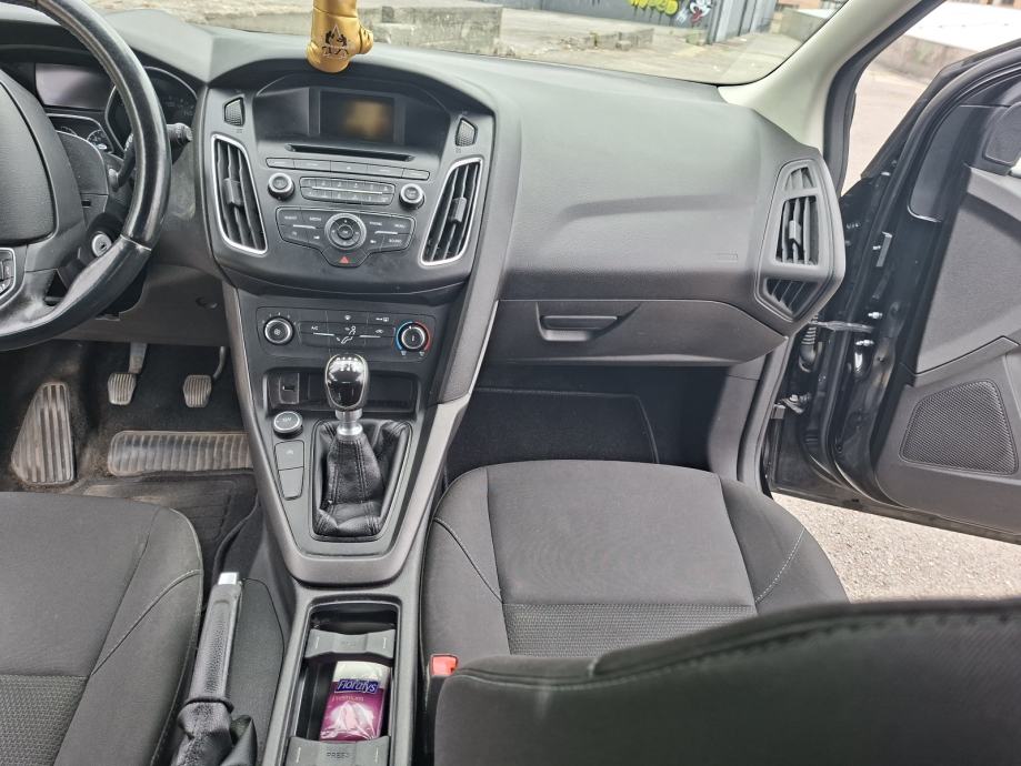 Ford Focus 1,5 TDCi, fotografija 16