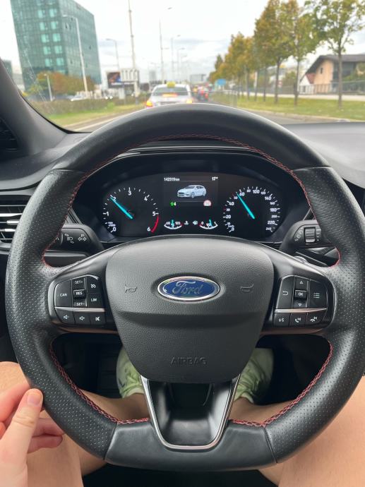 Ford Focus 1.5 TDCi, ST Line, VELIKI I MALI SERVIS, REG. GOD DANA, fotografija 4