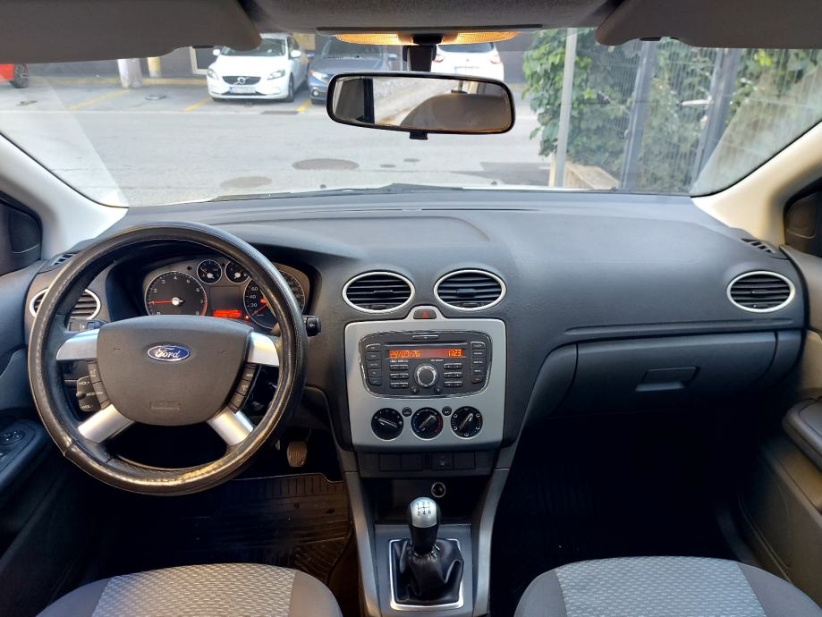 Ford Focus 1,6 16V, fotografija 5