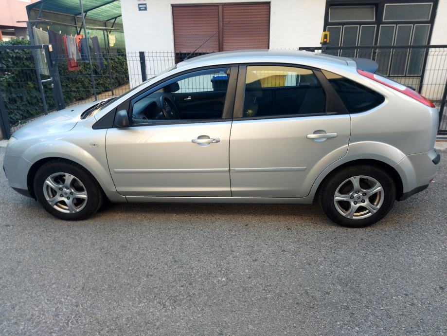 Ford Focus 1,6 16V, fotografija 7