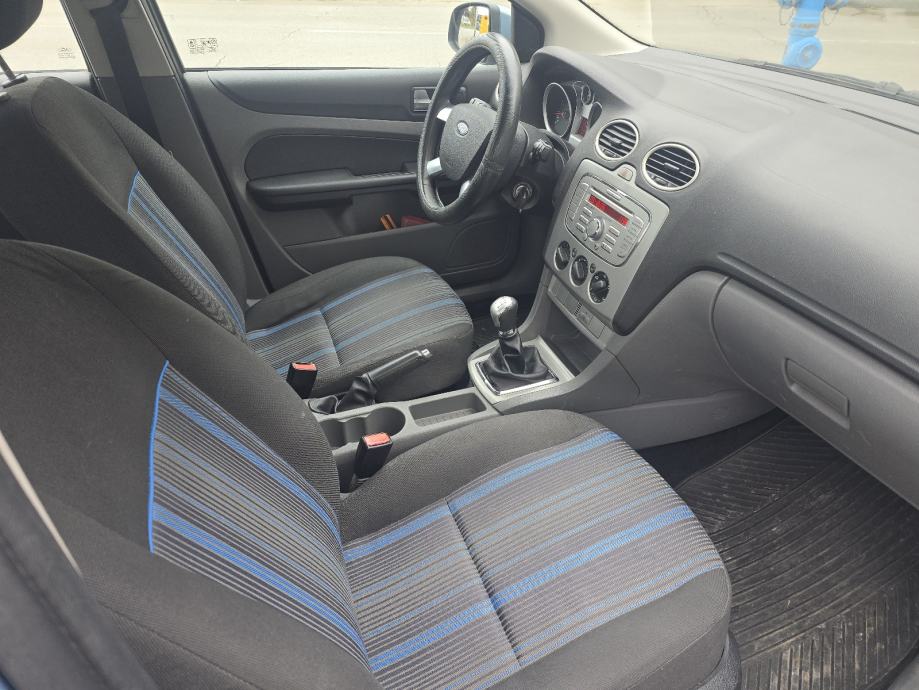 Ford Focus 1,6 16V, fotografija 4