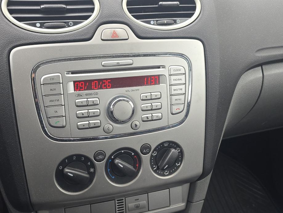 Ford Focus 1,6 16V, fotografija 10