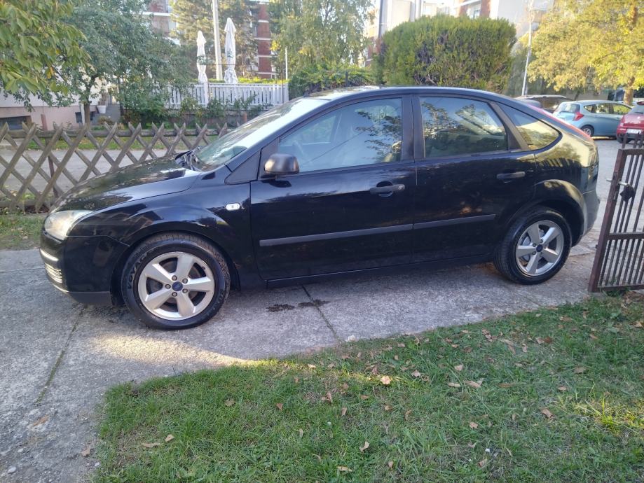 Ford Focus 1,6 16V --SAMO 103000 KM--, fotografija 7