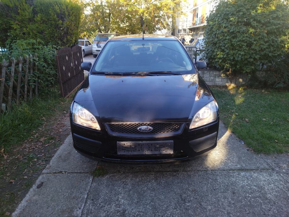 Ford Focus 1,6 16V --SAMO 103000 KM--, fotografija 2